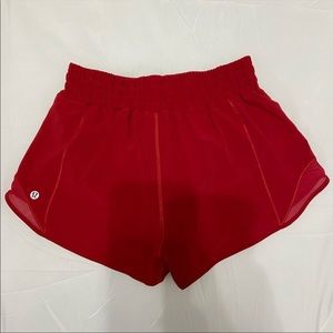 Lululemon Hotty Hot High Rise 2.5”